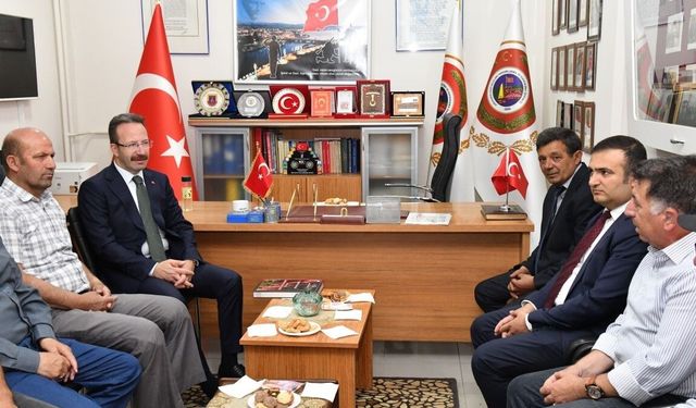 Vali Yamlı, şehit ve gazi aileleri derneğini ziyaret etti