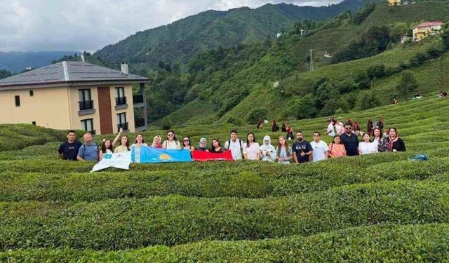 Kazakistanlı akademisyen ve öğrenciler Rize’de