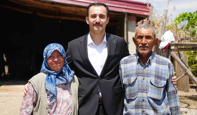 'Ağlama, canımıza bir şey olmadı' sözleri yüreklere dokunmuştu: Devlet yaşlı çifte sahip çıktı