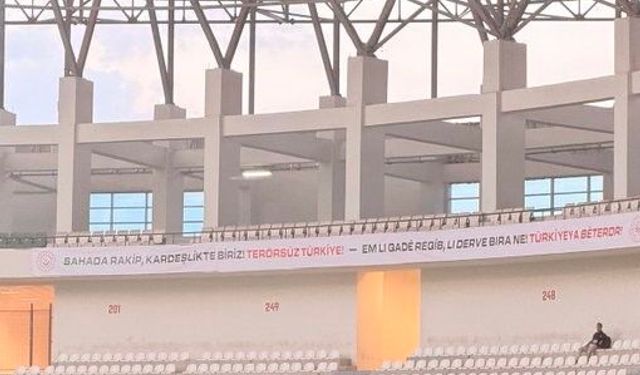 Aile ve Sosyal Hizmetler Bakanlığı'ndan Amed-Erzurumspor FK maçında 'Terörsüz Türkiye' pankartı