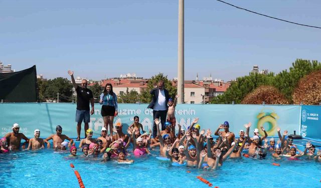 AK Parti İzmir Milletvekili Kasapoğlu: '7'den 77'ye herkesi sporla buluşturmaya kararlıyız'