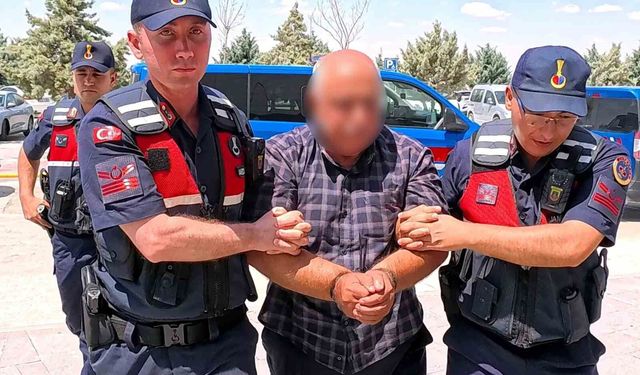 Aksaray'da 2 kişiyi tabancayla öldüren zanlı adliyeye sevk edildi