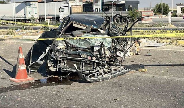 Aksaray'da otomobil takla attı: 2 ölü, 2 ağır yaralı
