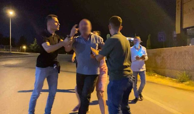 Alkollü sürücü gazeteciye mermer taşı fırlattı