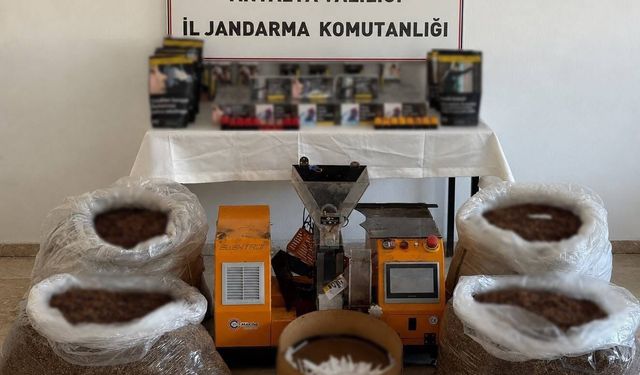 Antalya'da kaçak tütün operasyonunda 280 kilo kıyılmış tütün ele geçirildi
