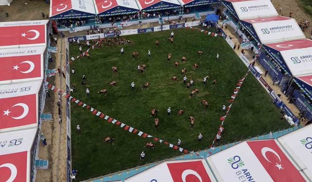 Arnavutköy'de ata sporu heyecanı: 11. Geleneksel Yağlı Güreşler Dursunköy'de düzenlendi