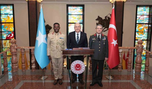 Bakan Güler, Somali Genelkurmay Başkanı Mohamud ile görüştü