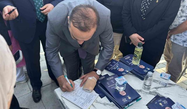 Bakan Kacır, partisine üye kaydı yaptı
