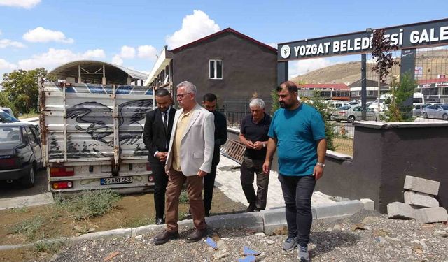Başkan Arslan Galericiler Sitesi'nde açık oto pazarının açılacağı müjdesini verdi