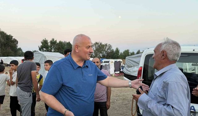 Belediye başkanı ve kaymakam, fındık işçileriyle buluştu