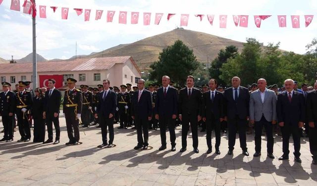 Bitlis'te 30 Ağustos Zafer Bayramı kutlandı