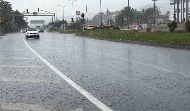 Bolu'da serinleten yağış