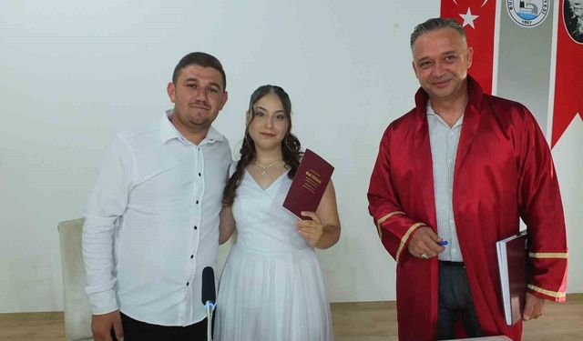 Burhaniye'de düğün sezonu devam ediyor