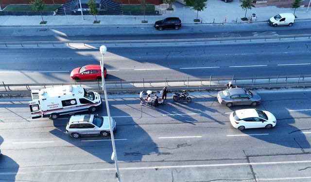 Büyükçekmece E-5'te trafiği kilitleyen kaza