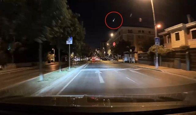 Büyükçekmece semalarında göktaşı düşme anı kamerada