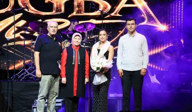 Çameli Kültür ve Doğa Sporları Festivali Tuğba Yurt konseriyle final yaptı
