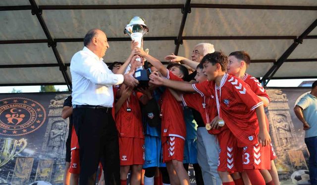 Çorum'da 400 sporcunun katıldığı Hitit Cup'ta şampiyon Samsun ekibi oldu
