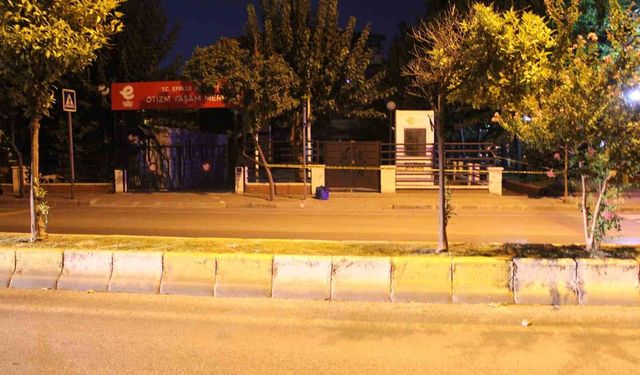 Durakta bulunan şüpheli çanta ekipleri harekete geçirdi