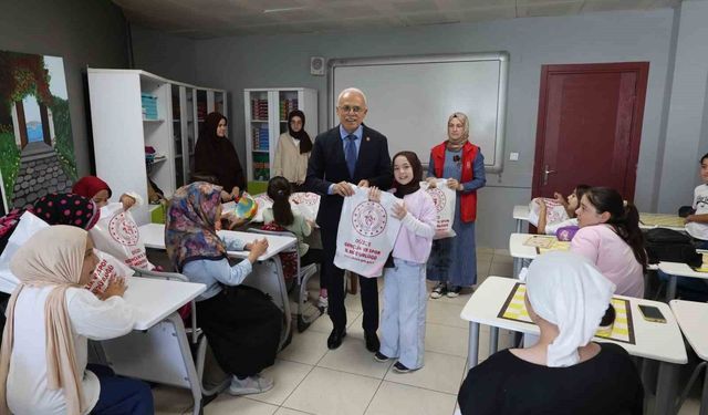 Düzce'de Gençlik Yaz Kulübü'nde renkli buluşma