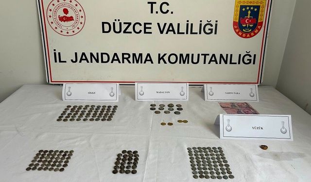 Düzce'de tarihi eser operasyonu 196 sikke ele geçirildi