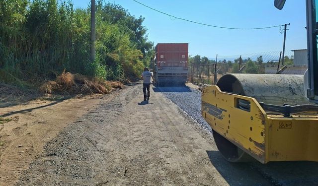 Efeler'den üreticilere yol desteği