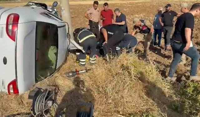 Elazığ'da otomobil yan yattı: 2 yaralı