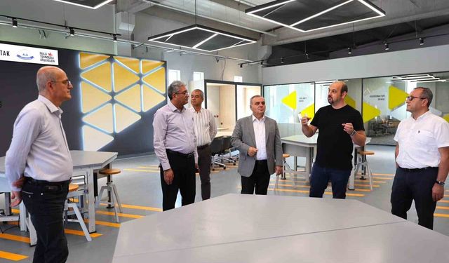 ERÜ'de 'milli teknoloji hamlesi': Gençler tasarlayacak, üretecek, geleceği şekillendirecek