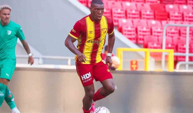 Göztepe'de Sinclair Armstrong, taraftardan tam not aldı
