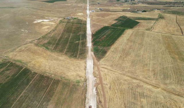 Haliliye ile Siverek'i birbirine bağlayan grup yolu sıcak asfalta kavuşuyor