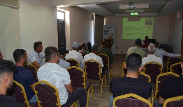 Hatay'da hayvan sağlığı için aşılama ve üretici eğitimleri sürüyor