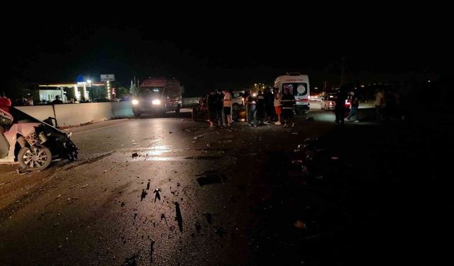 Hatay'da traktör ile otomobil çarpıştı: 3 yaralı