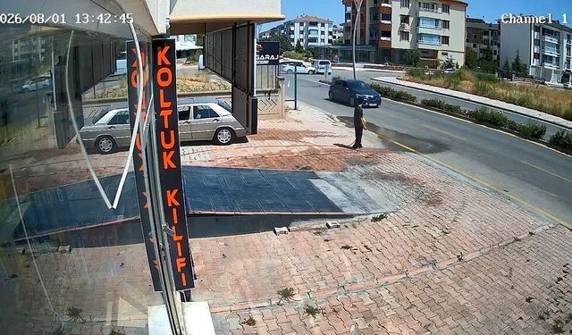 Her gün kaza olan bulvarda, esnaflar korkudan işyerlerinin önünde oturamıyor