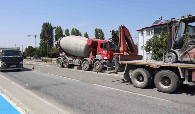 Iğdır-Tuzluca kara yolunda zincirleme kaza: 4 kişi yaralandı
