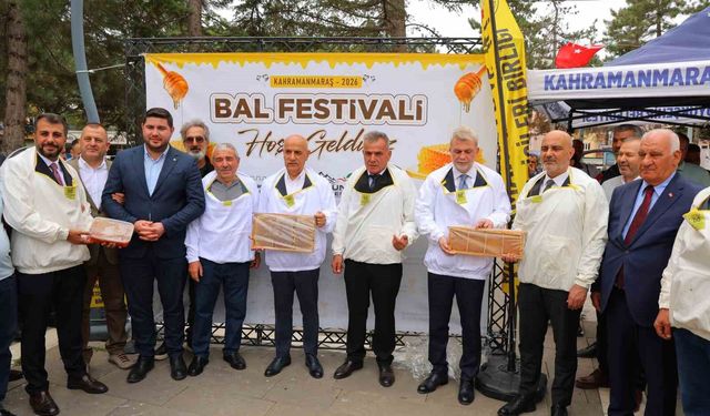 Kahramanmaraş'ta ilk kez bal festivali: 1 kilogram bal yiyen yarışmacı birinci oldu