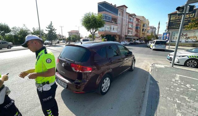 Karaman'da otomobilin çarptığı kadın yaralandı