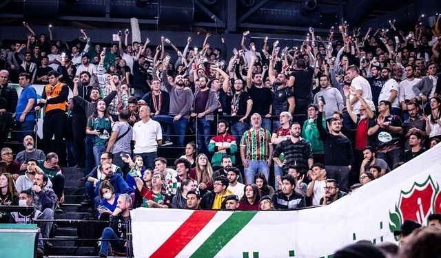 Karşıyaka'da kombineler satışa çıktı