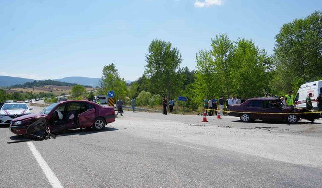 Kastamonu'da iki otomobil çarpıştı: 1 ölü, 3 yaralı