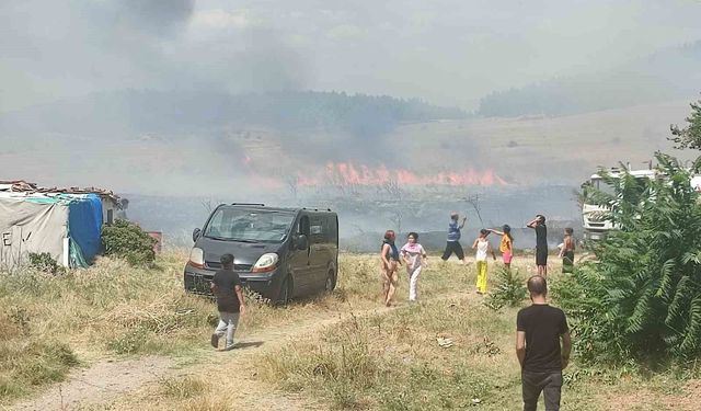 Keşan'da otluk alandaki yangında ev kül oldu