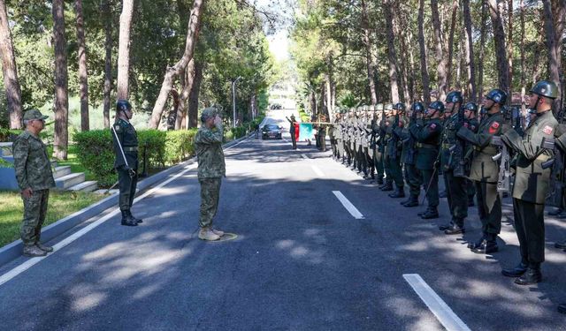 Kıbrıs Türk Barış Kuvvetleri Komutanlığı'nda devir teslim töreni