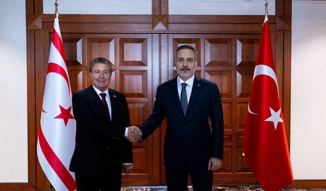 KKTC Başbakanı Üstel'den Bakan Fidan'a Kıbrıs açıklamaları nedeniyle teşekkür