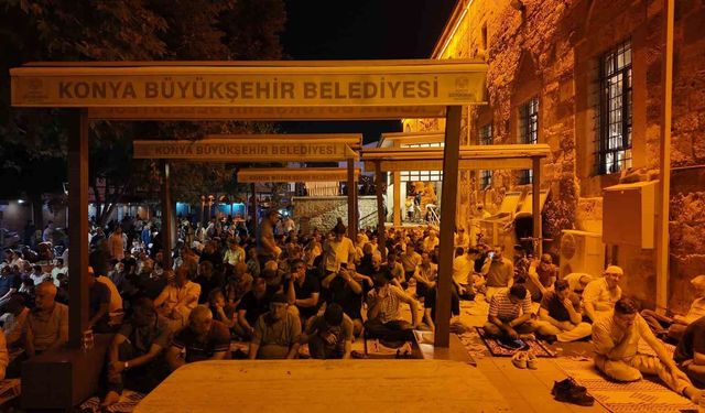Konya'da Mevlid Kandili coşkusu