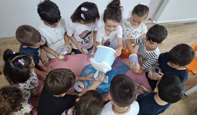 Kur'an kursu öğrencilerinden unutulmayacak bağış