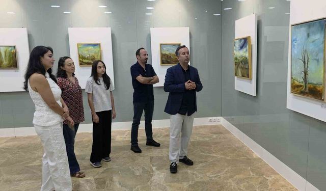 Kütahya'da Ahmet İmre'nin 'Mekânın Hafızası' sergisi sanatseverlerle buluştu
