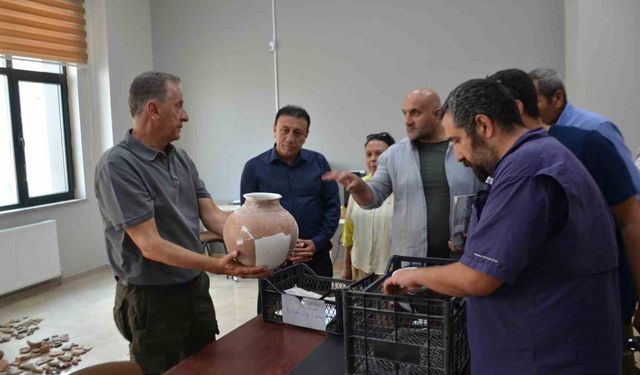 Malazgirt'te tarihi miras gün yüzüne çıkıyor