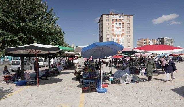 Melikgazi Belediyesi üretici pazarlarında organik ürünler vatandaşla buluşuyor