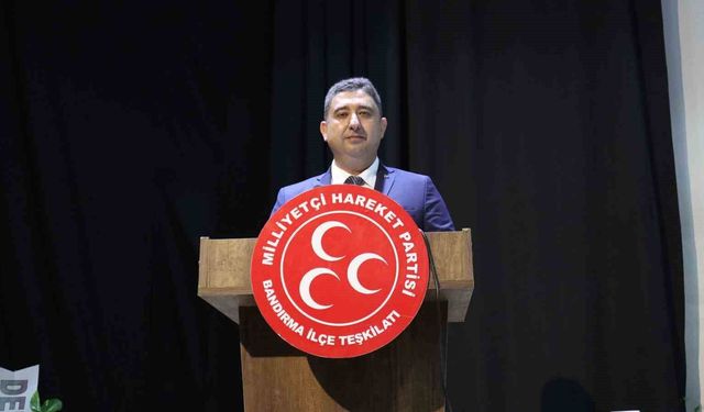 MHP Bandırma'da 8 yıllık başkanlık görevini Harun Algül devraldı