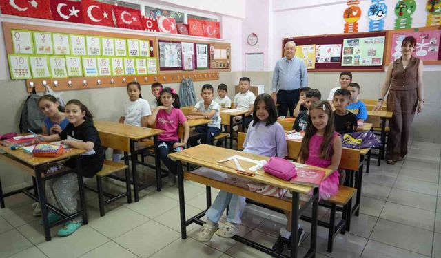 Niğde'de Halk Eğitim Merkezi'nin yaz okuluna rekor ilgi: Kurslara bin 71 öğrenci katıldı