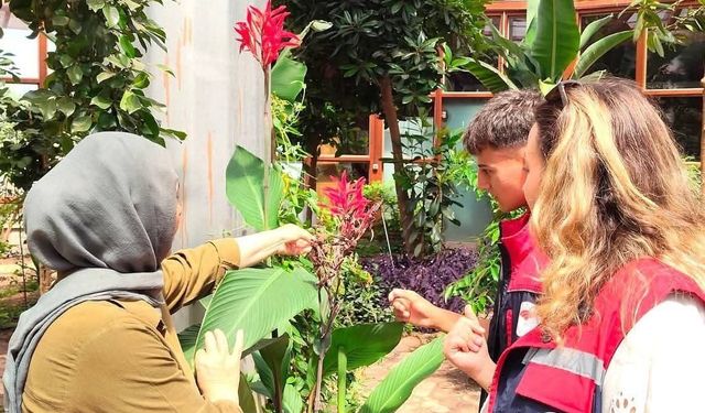 Öğrencilerden Tıbbi ve Aromatik Bitkiler Merkez Müdürlüğünü teknik gezi