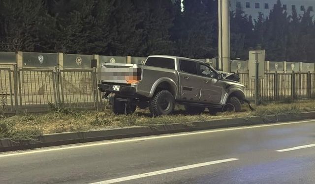 Ön tekerleği arızalandığı iddia edilen arazi aracı PTS direğine çarptı: 1 yaralı