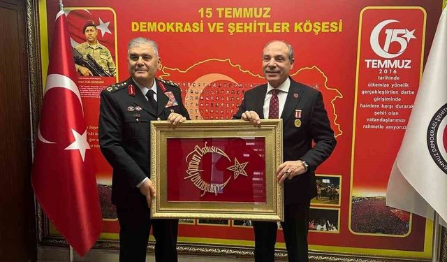 Orgeneral Çardakçı'dan 15 Temmuz Demokrasi Şehitleri, Gazileri ve Terör Mağdurları Derneğine ziyaret